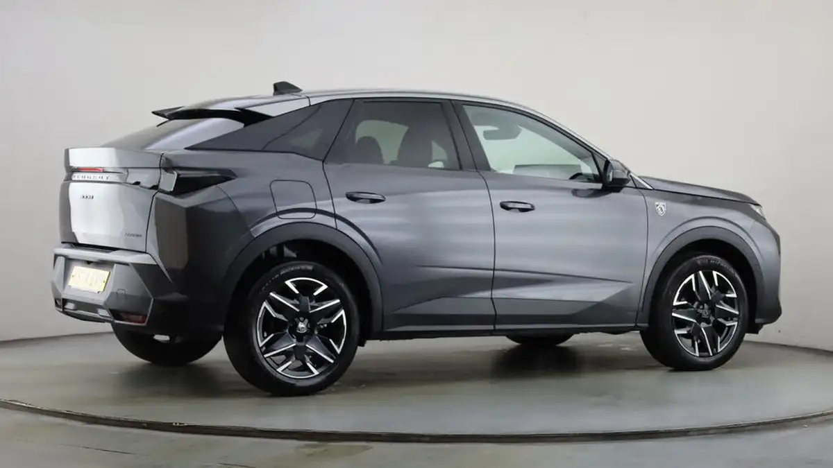 2024-peugeot-3008-suv-big-11