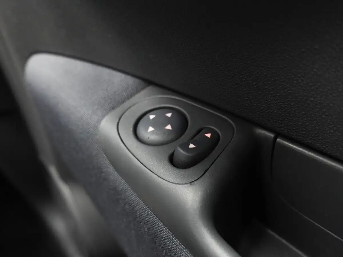 2014-fiat-500-12-lounge-big-30