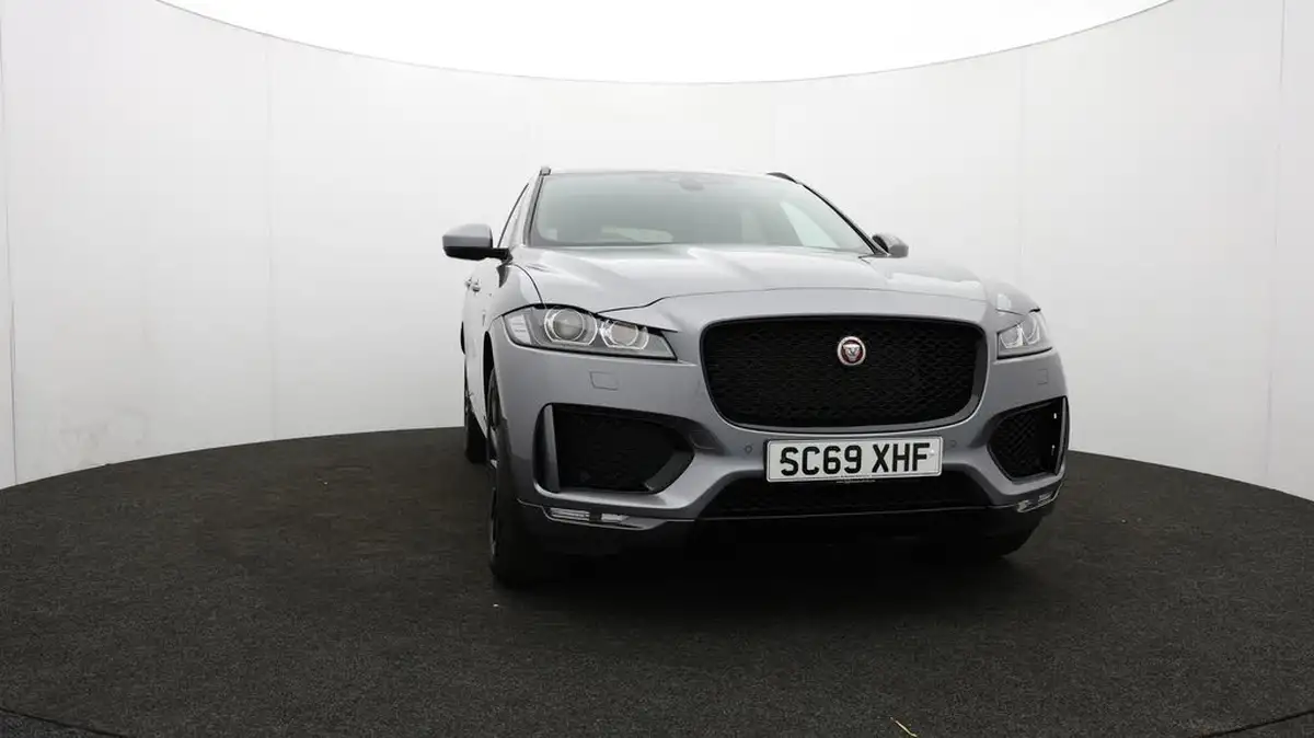 2020-jaguar-f-pace-20-i4d-chequered-flag-180ps-big-47