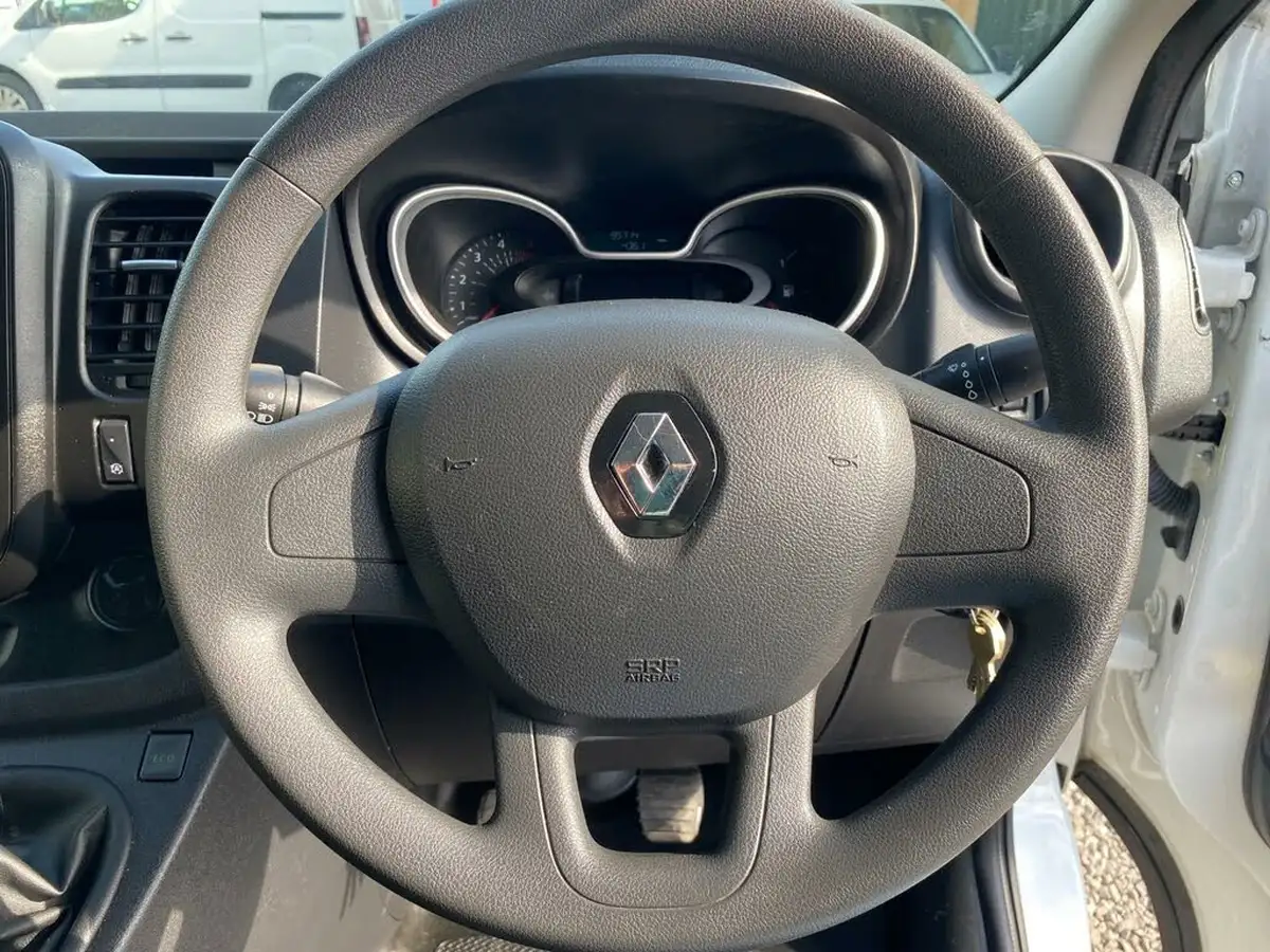 2021-renault-trafic-20dci-sl30-energy-120-business-panel-big-42