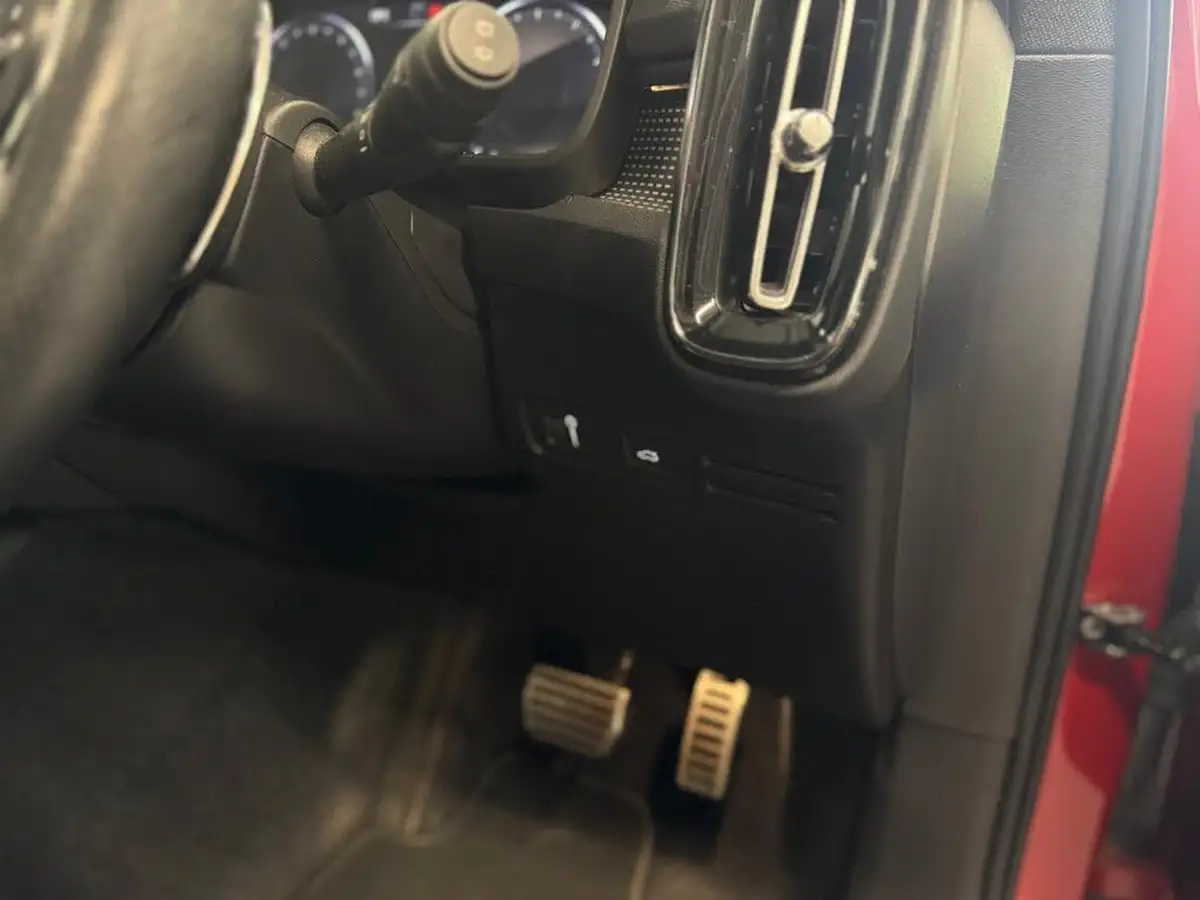 2019-volvo-xc40-15-t3-r-design-163bhp-geartronic-big-10