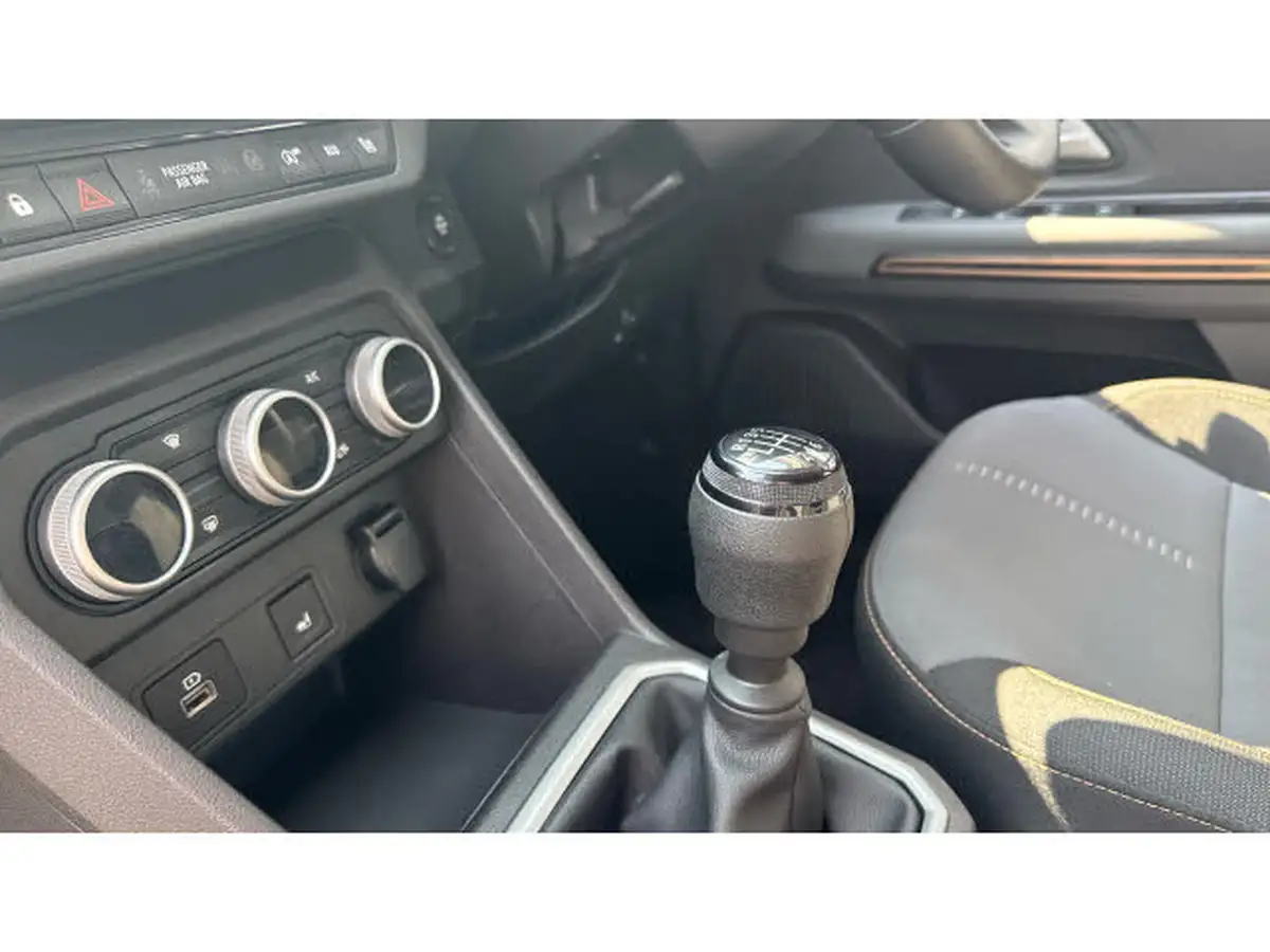 2023-dacia-sandero-stepway-10-tce-essential-90bhp-big-12