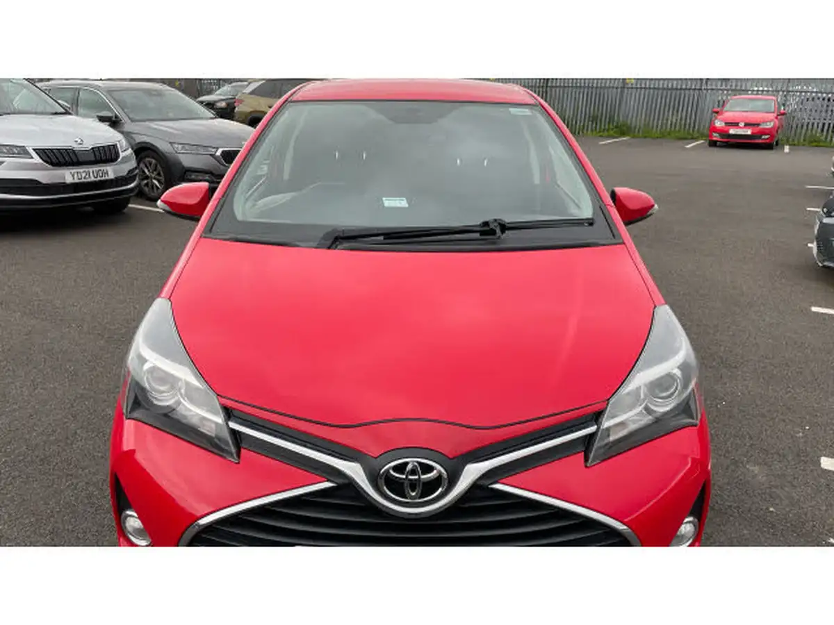 2016-toyota-yaris-133-icon-vvt-i-5d-big-7