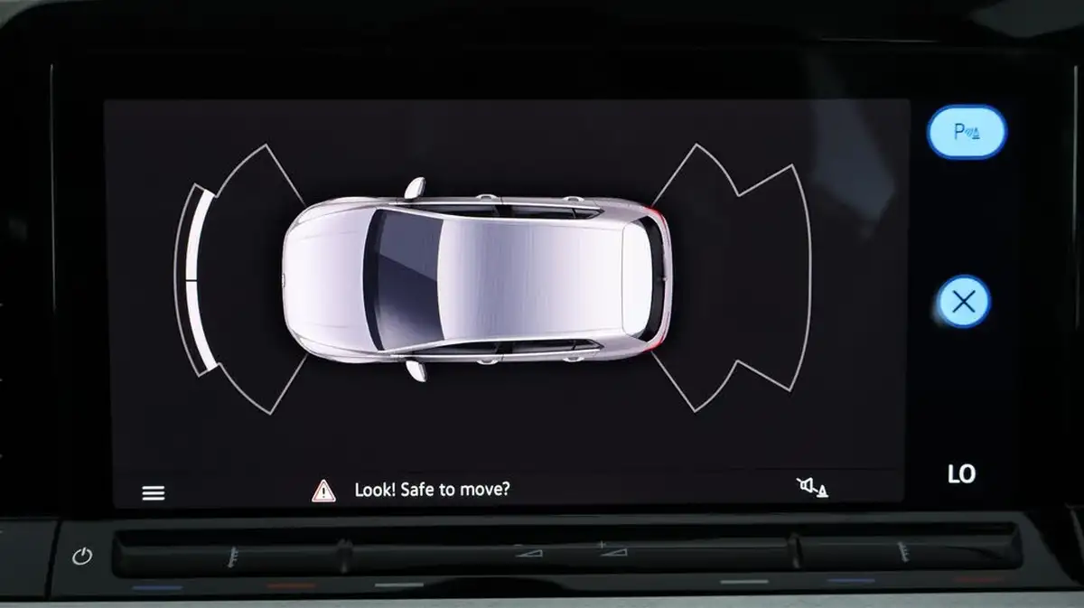 2022-volkswagen-golf-15-tsi-life-150ps-hatchback-big-24