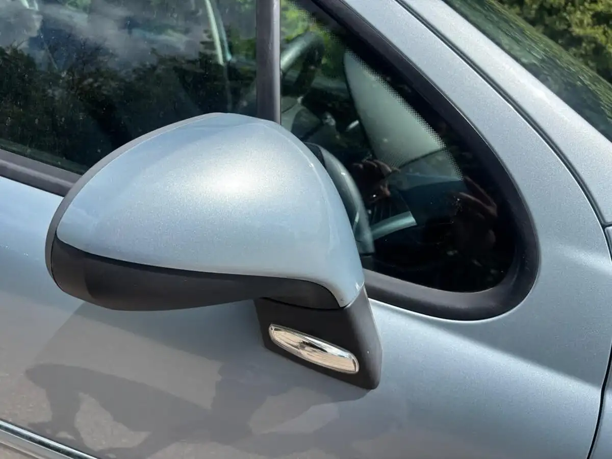 2011-peugeot-207-14-active-75-5d-1360cc-big-18