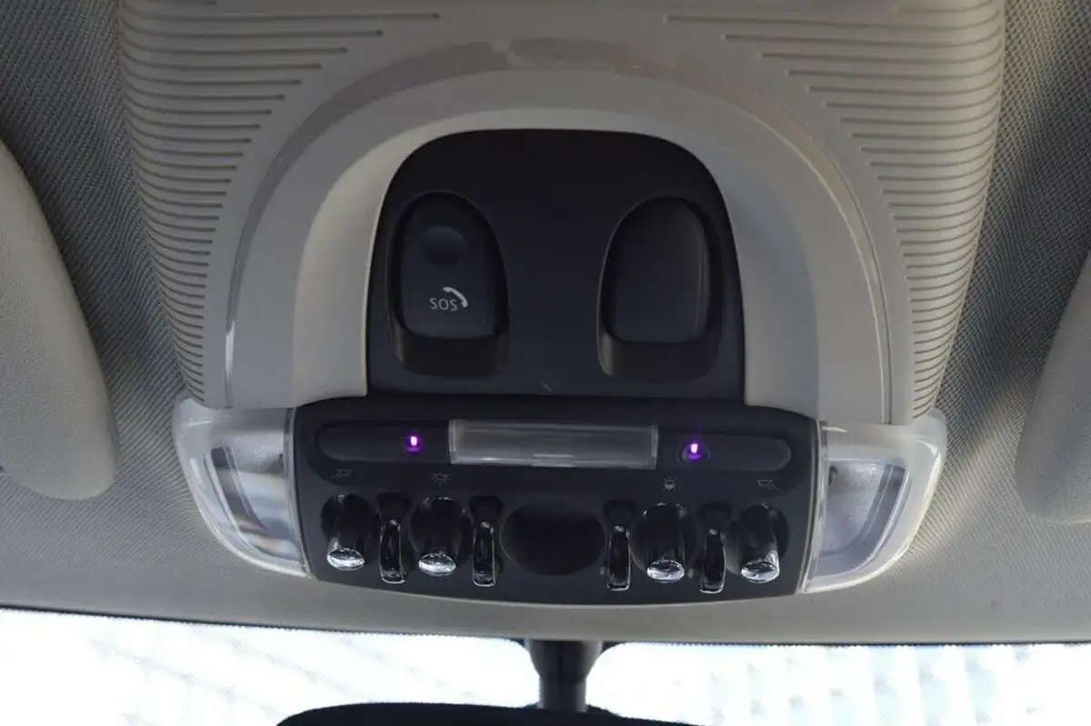 2019-mini-cooper-15-cooper-classic-hatchback-5d-big-11