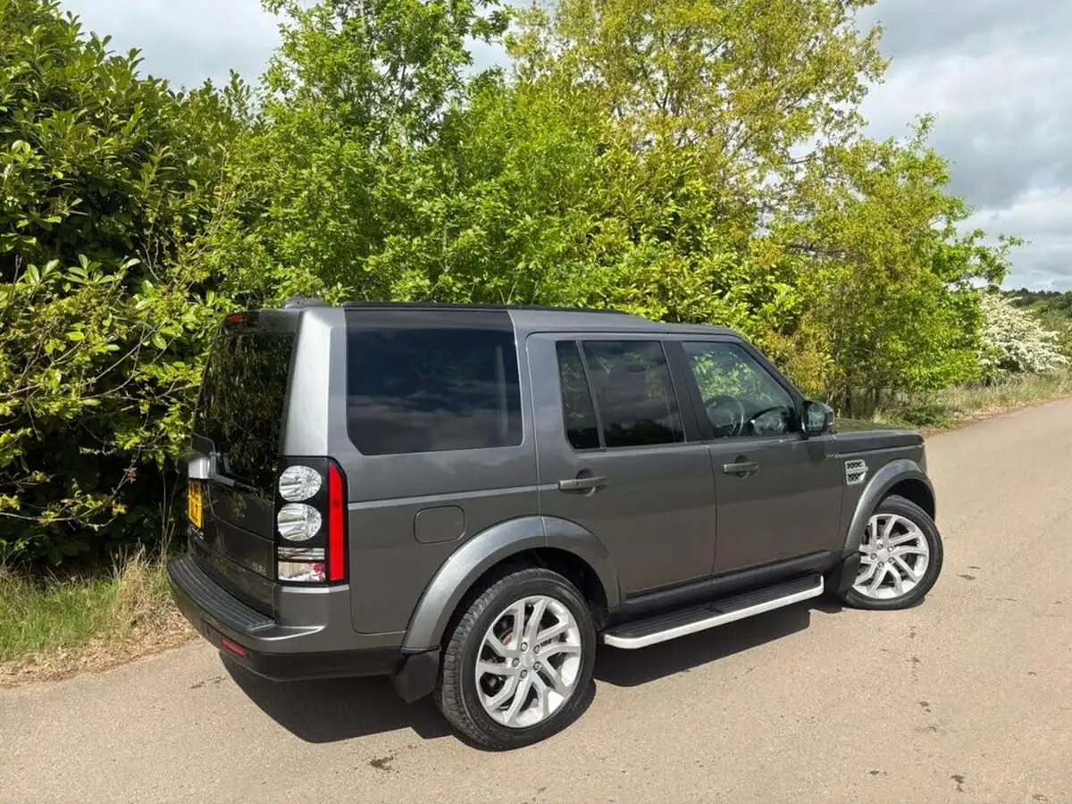 2015-land-rover-discovery-4-30-sd-v6-hse-big-5