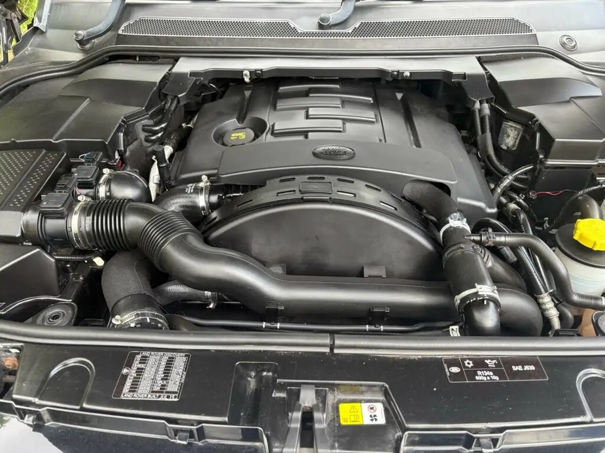 2015-land-rover-discovery-4-30-sd-v6-hse-big-29