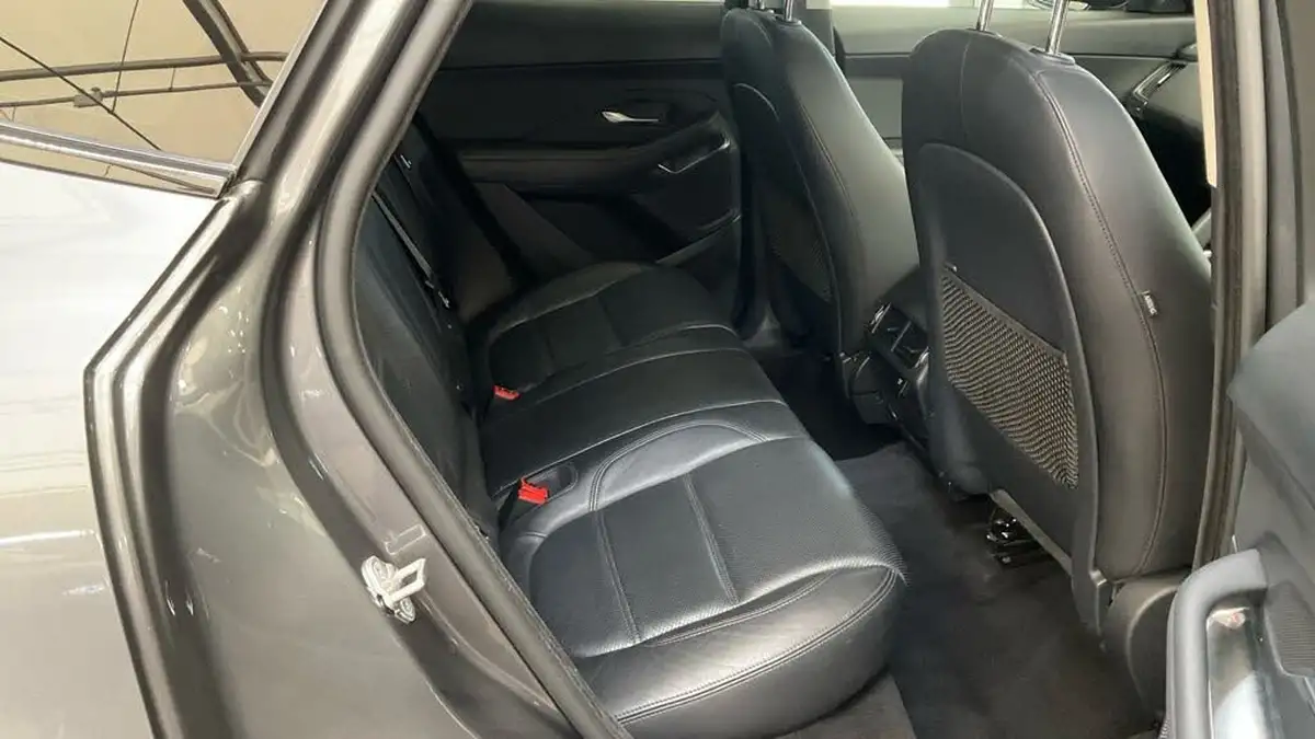 2018-jaguar-e-pace-20-i4-s-ss-big-4