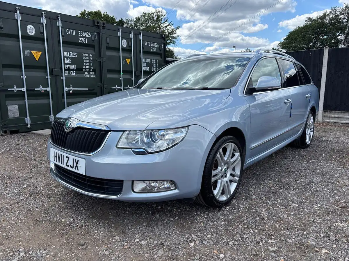 2011-skoda-superb-18-elegance-162ps-estate-dsg-big-1