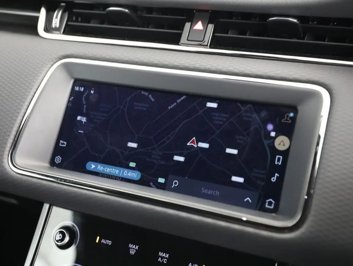 2022-land-rover-range-rover-evoque-15-p300e-r-dynamic-s-big-31