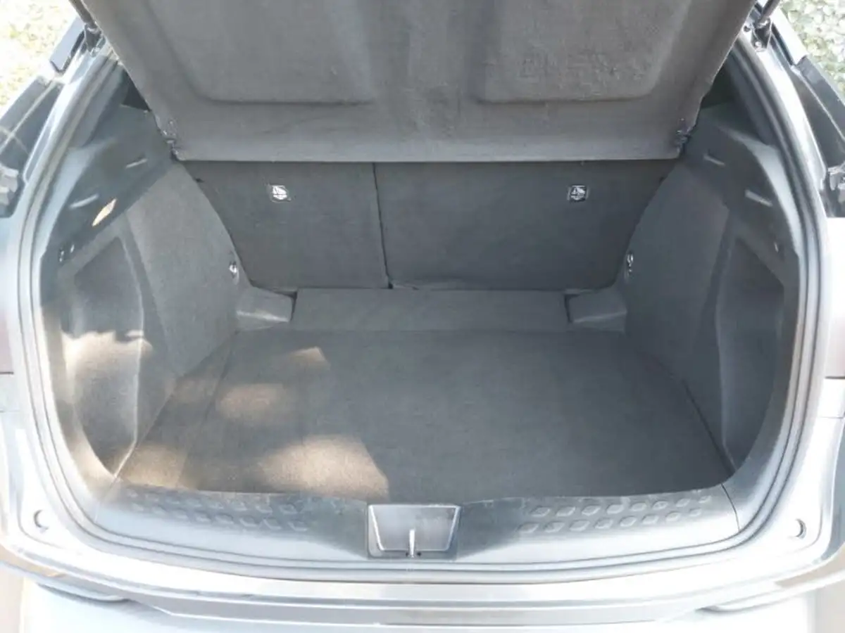 2017-toyota-c-hr-18-vvt-i-icon-big-7