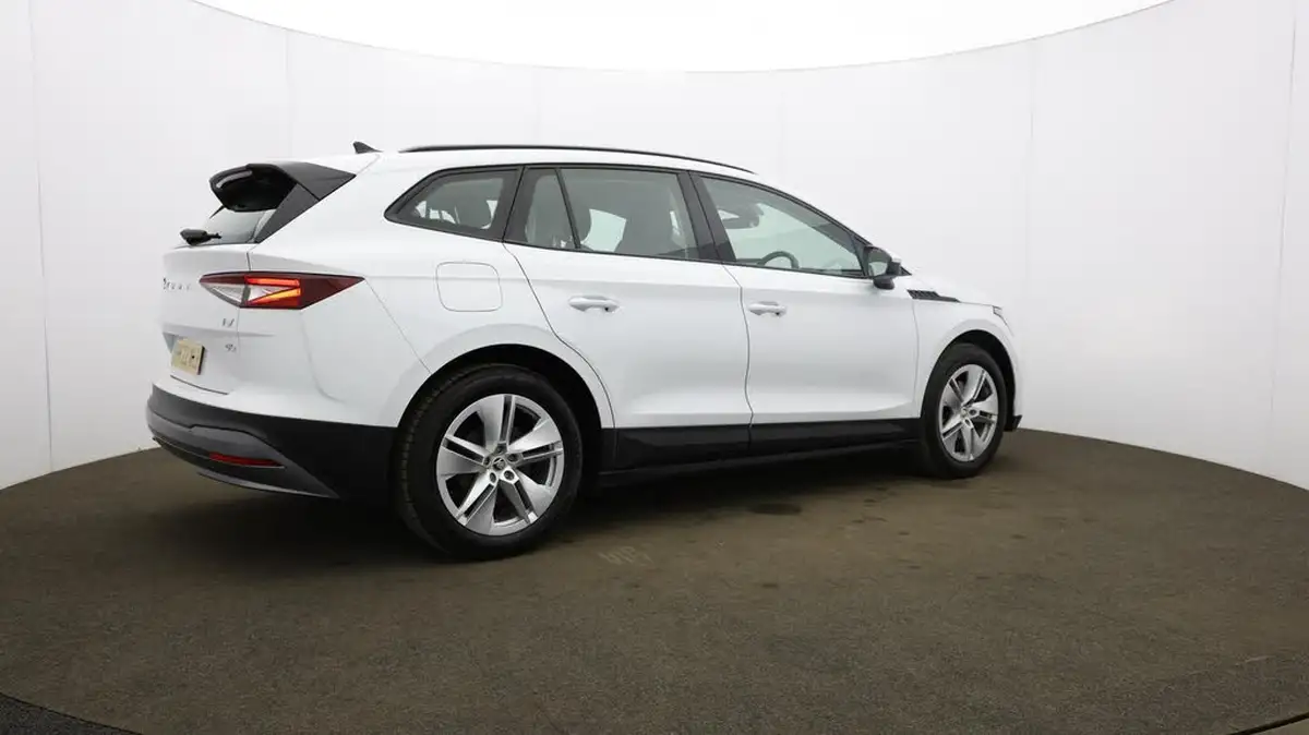 2022-skoda-enyaq-e-60-big-58