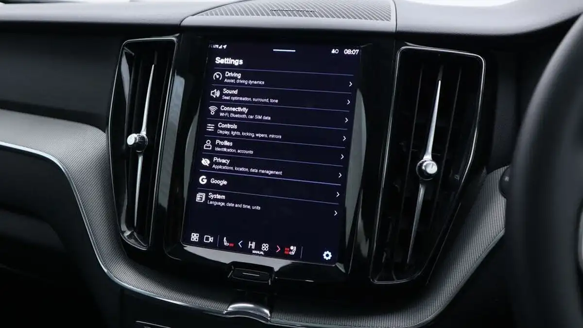 2024-volvo-xc60-20-b5-plus-big-35