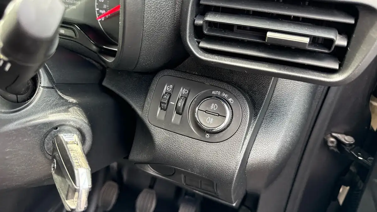 2023-vauxhall-combo-15cdti-pro-2300-100pseu6d-pro-l1h1-big-23