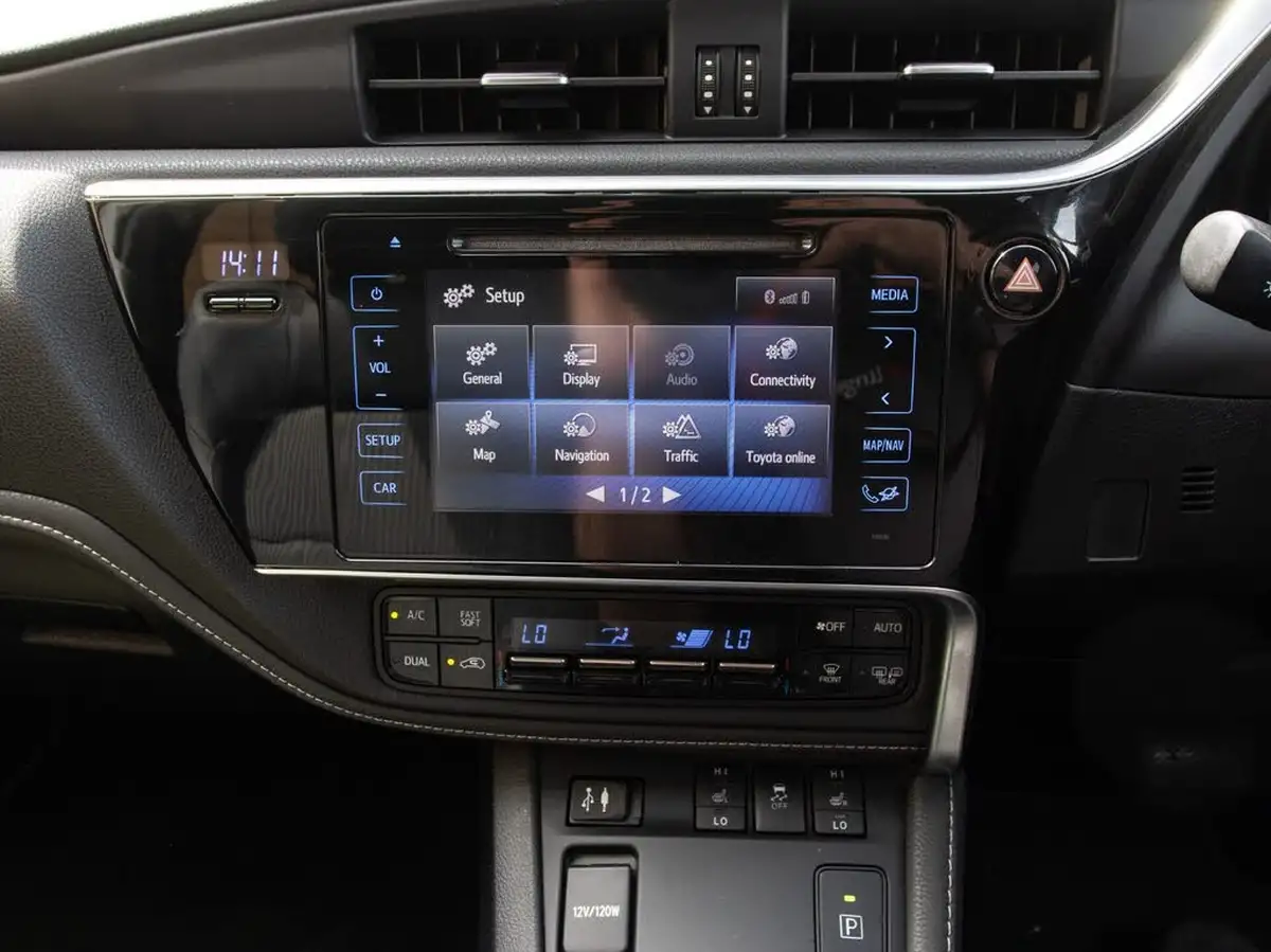 2016-toyota-auris-18-vvt-i-hsd-excel-tss-hatchback-big-21
