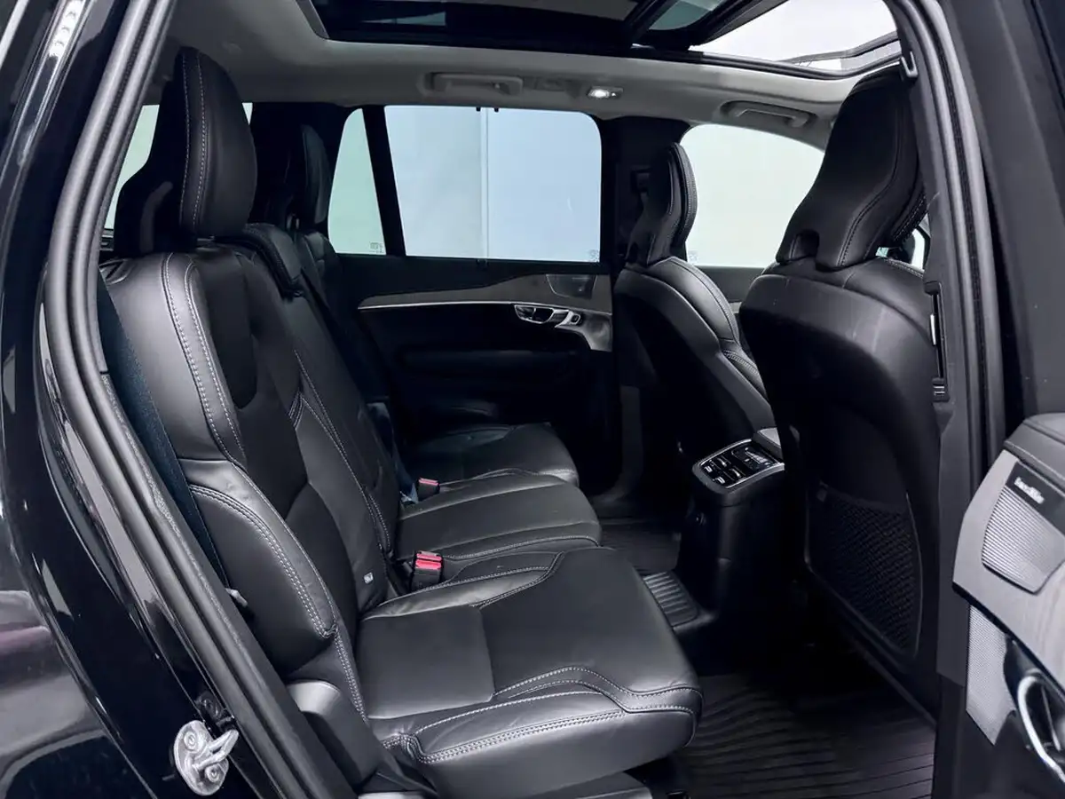 2024-volvo-xc90-20-t8-ultra-dark-big-26