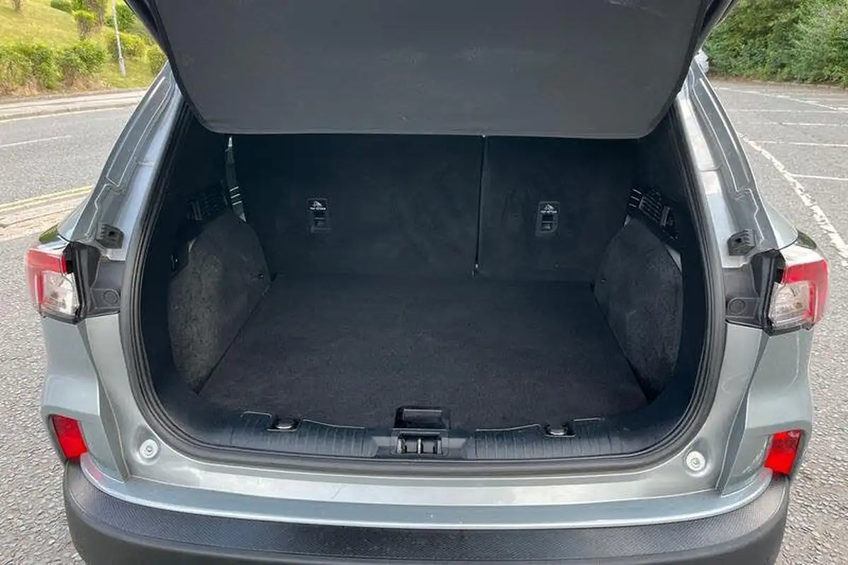2022-ford-kuga-big-20