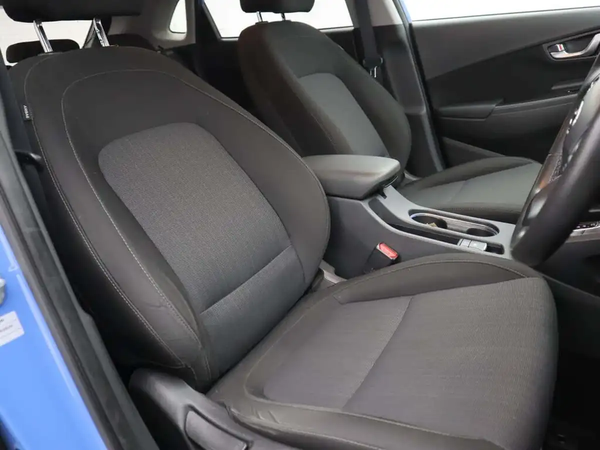 2022-hyundai-kona-16-gdi-premium-big-10