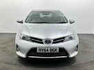 2014-toyota-auris-16-excel-hatchback-small-2