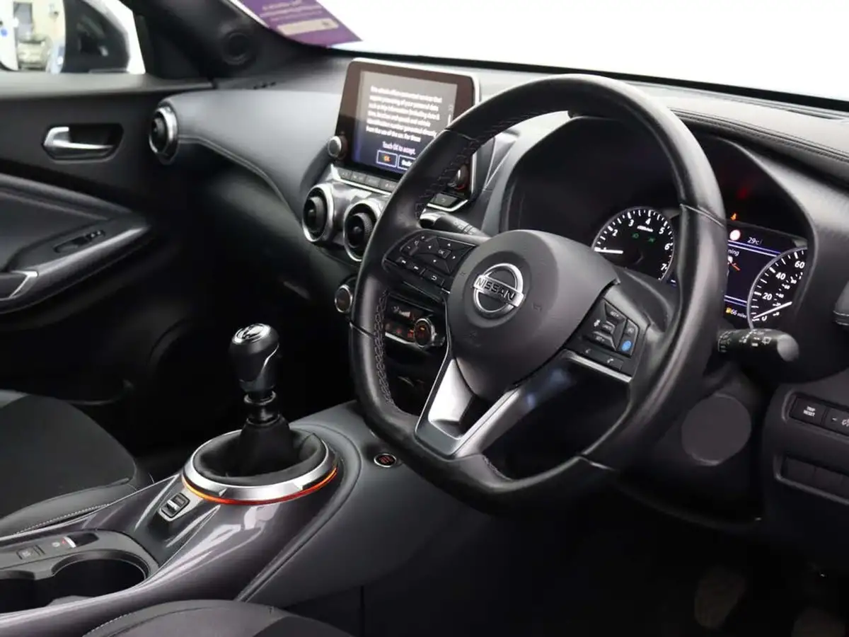 2022-nissan-juke-10-dig-t-tekna-big-18