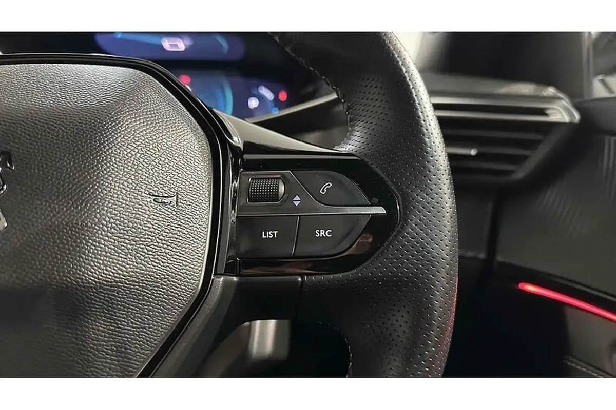 2021-peugeot-2008-suv-e-gt-big-35