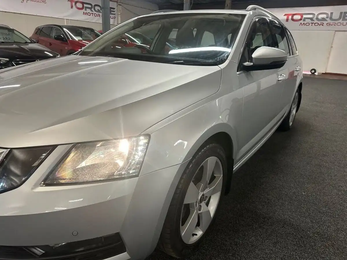 2020-skoda-octavia-16tdi-se-technology-estate-big-3