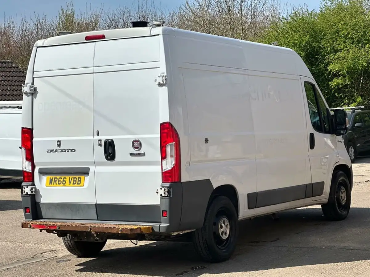 2016-fiat-ducato-20td-35-lh2-panel-big-8