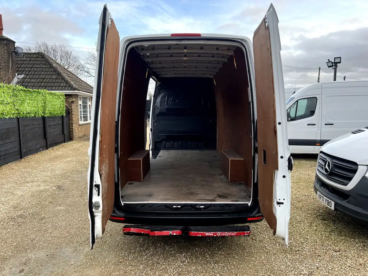 2020-mercedes-benz-sprinter-21cdi-314-l2h1-panel-van-rwd-eco-gear-360-big-13