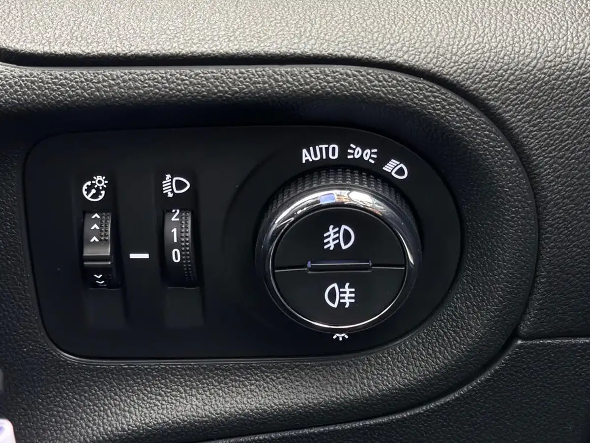 2020-vauxhall-grandland-x-12-se-premium-auto-big-21