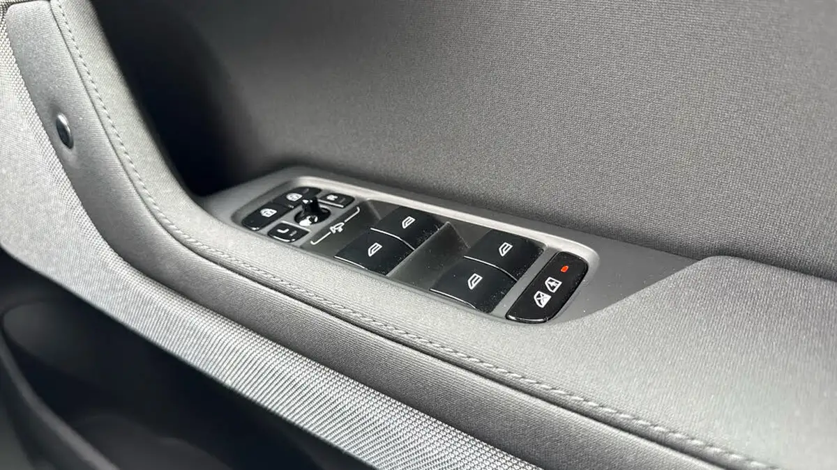 2022-polestar-polestar-2-e-ps2-170kw-standard-single-big-23