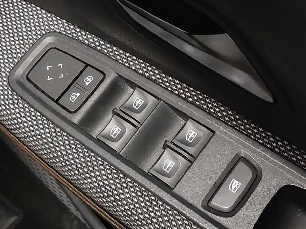 2021-dacia-sandero-stepway-10-tce-comfort-90bhp-big-18