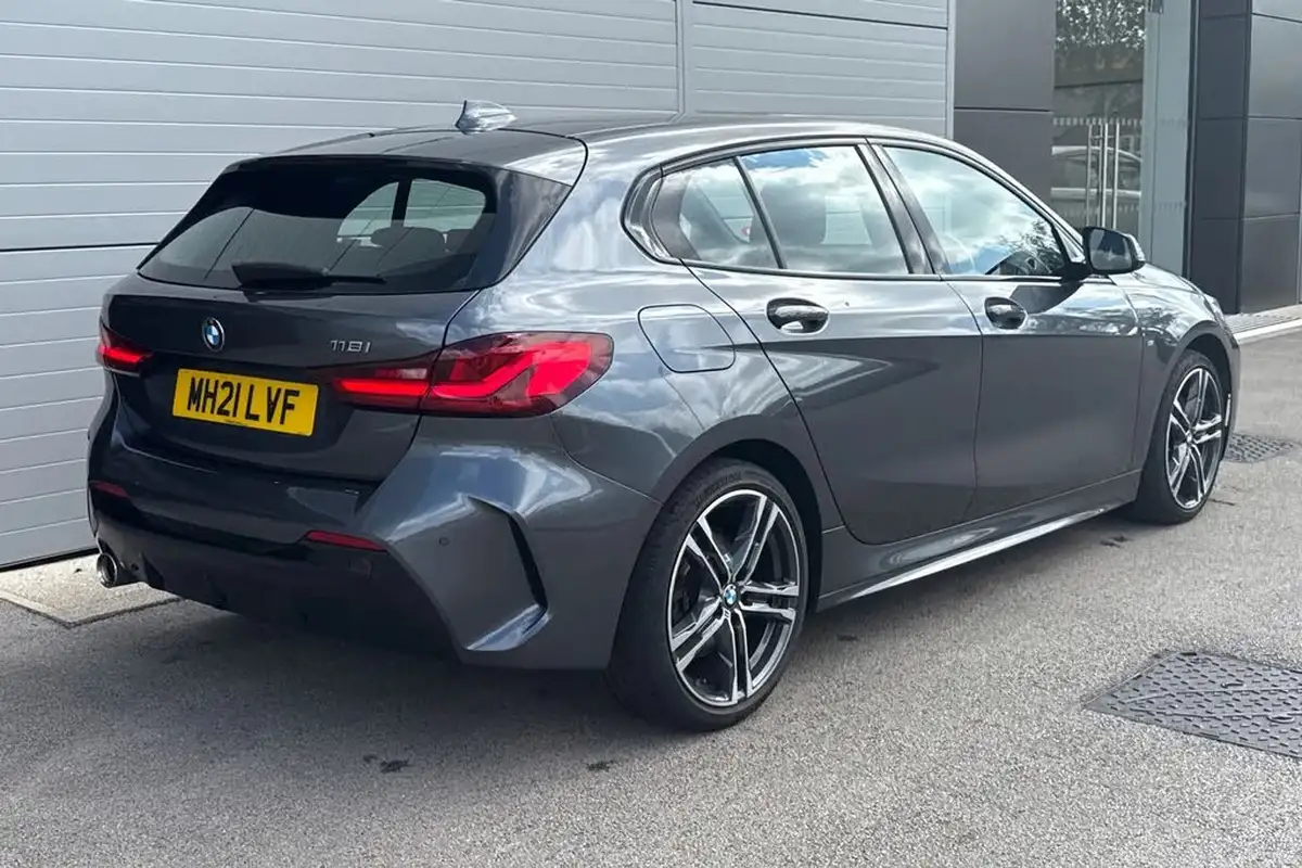 2021-bmw-1-series-15-118i-m-sport-lcp-big-30