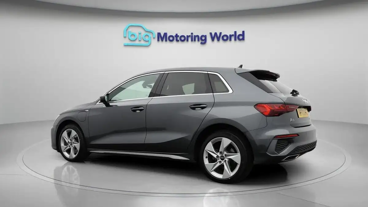 2021-audi-a3-14-40-tfsi-e-s-line-big-5