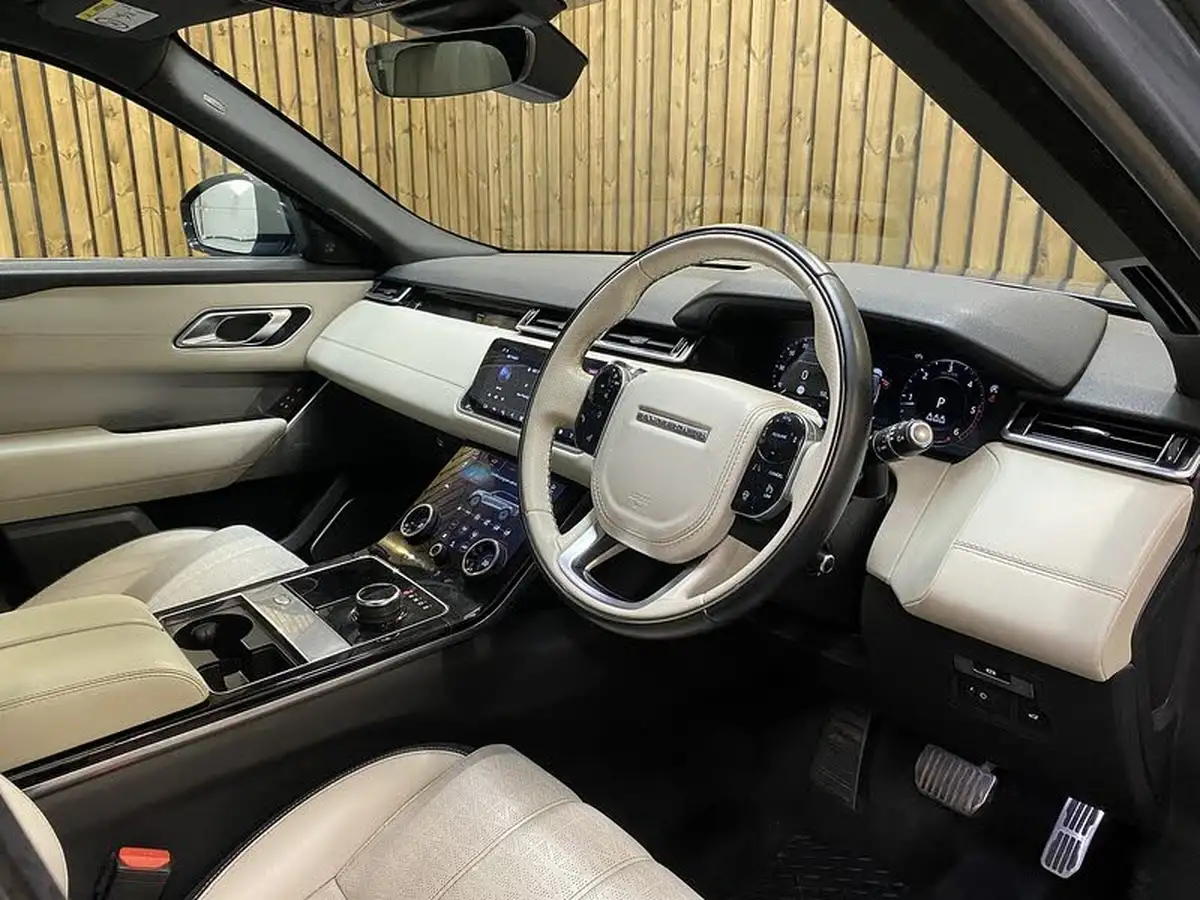 2018-land-rover-range-rover-velar-20-d240-r-dynamic-hse-big-22