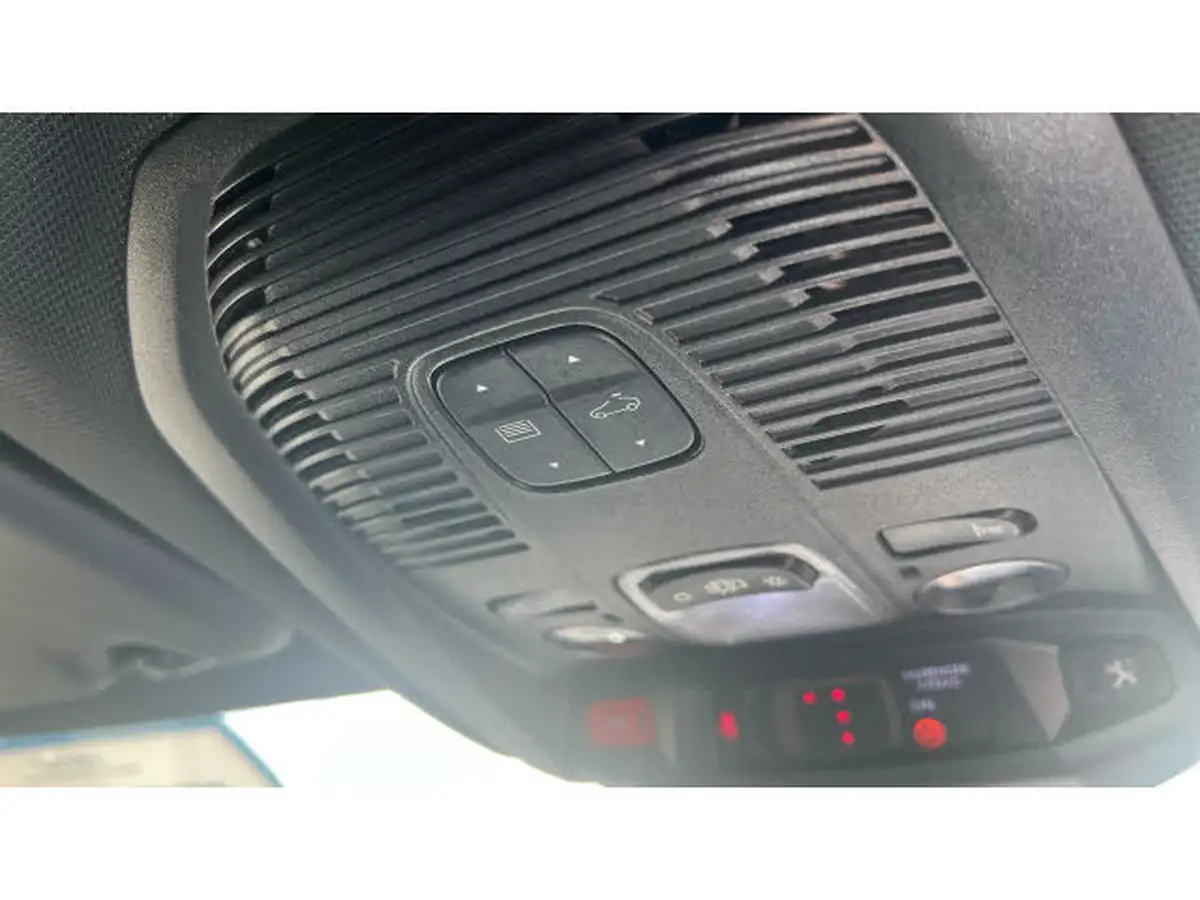 2019-peugeot-3008-suv-12-puretech-gt-line-big-28