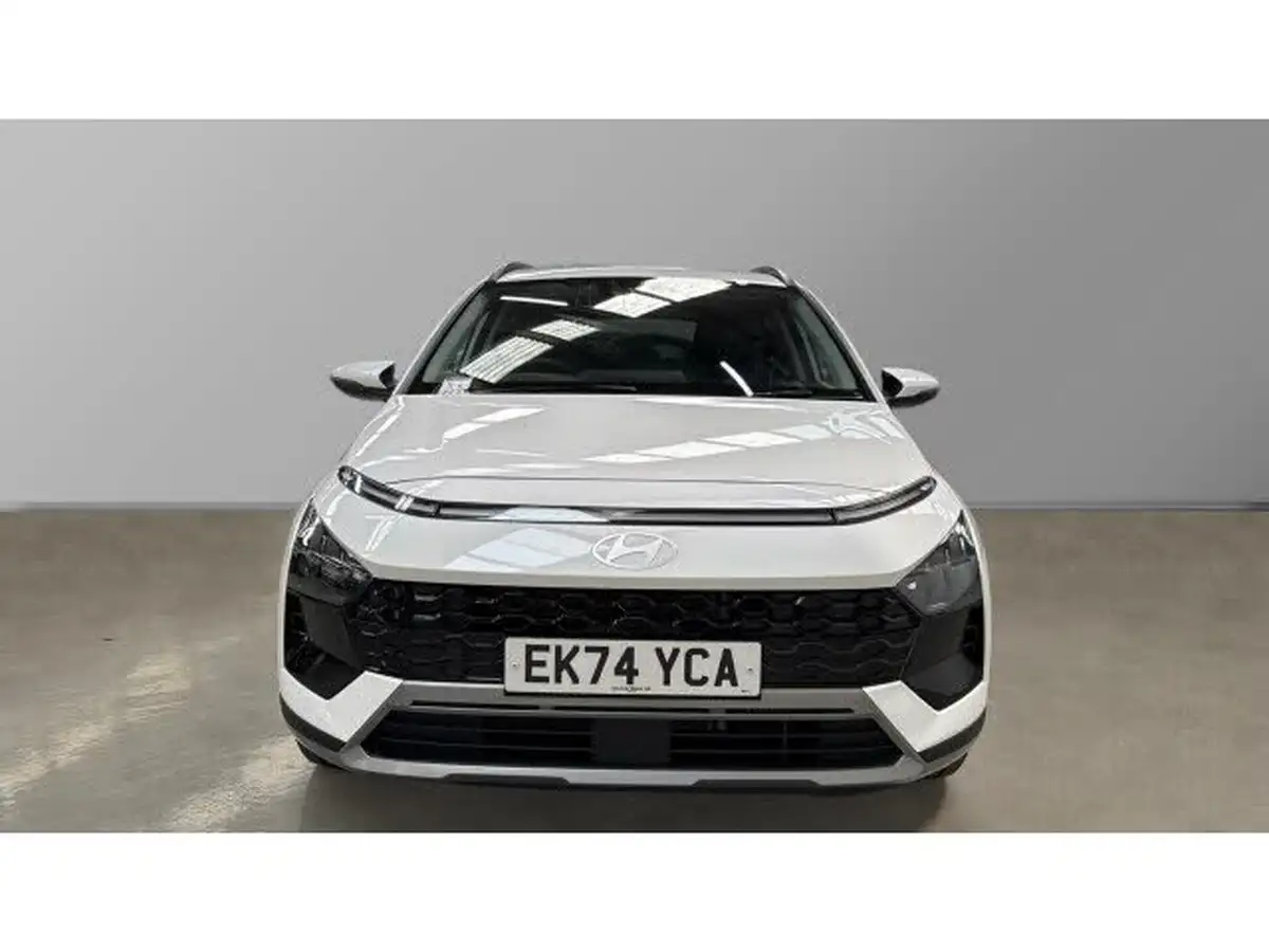 2024-hyundai-bayon-10-t-gdi-premium-100ps-two-tone-roof-big-2