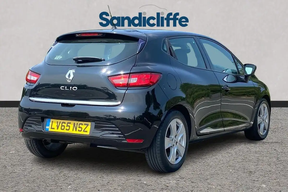 2015-renault-clio-12-dynamique-nav-big-3