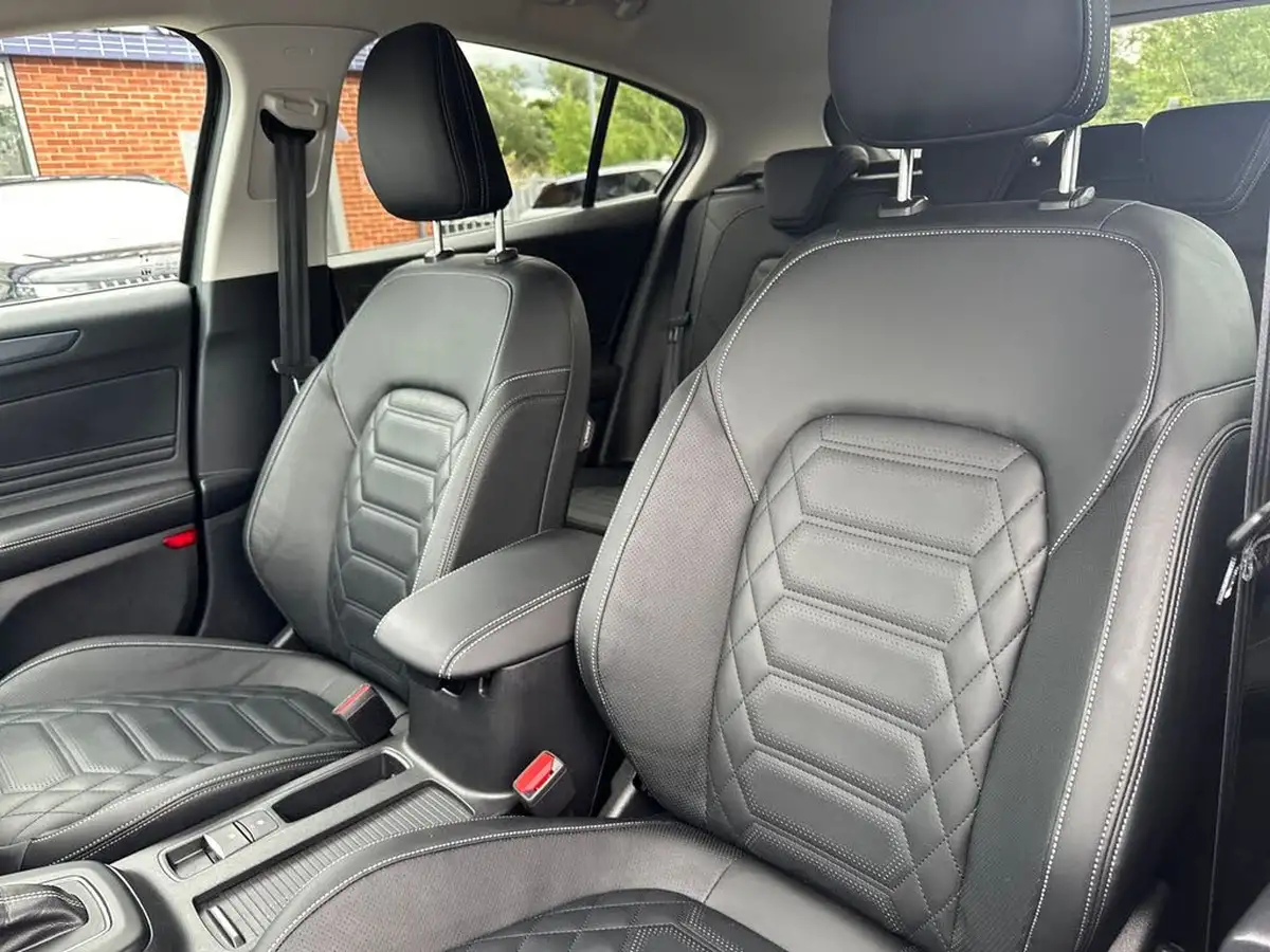 2022-ford-focus-10t-active-vignale-125ps-hybrid-mhev-hatchback-powershift-big-12