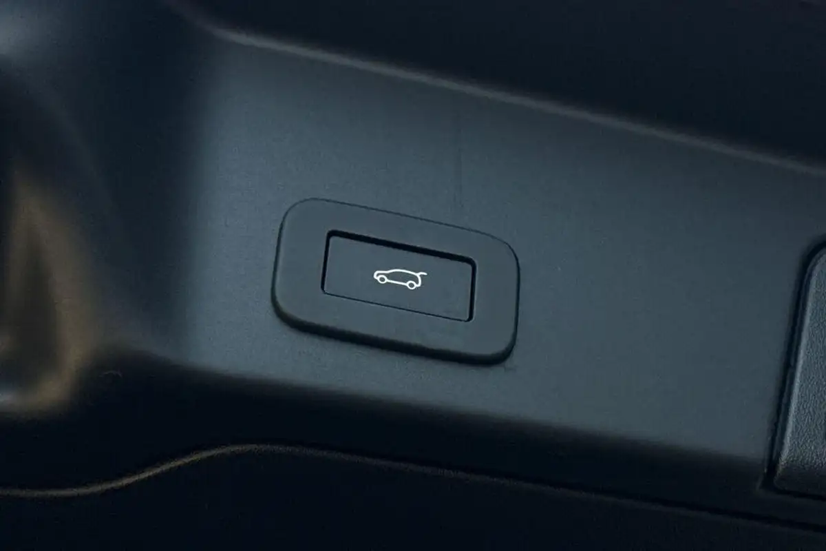 2024-land-rover-range-rover-evoque-20-d200-dynamic-hse-big-31