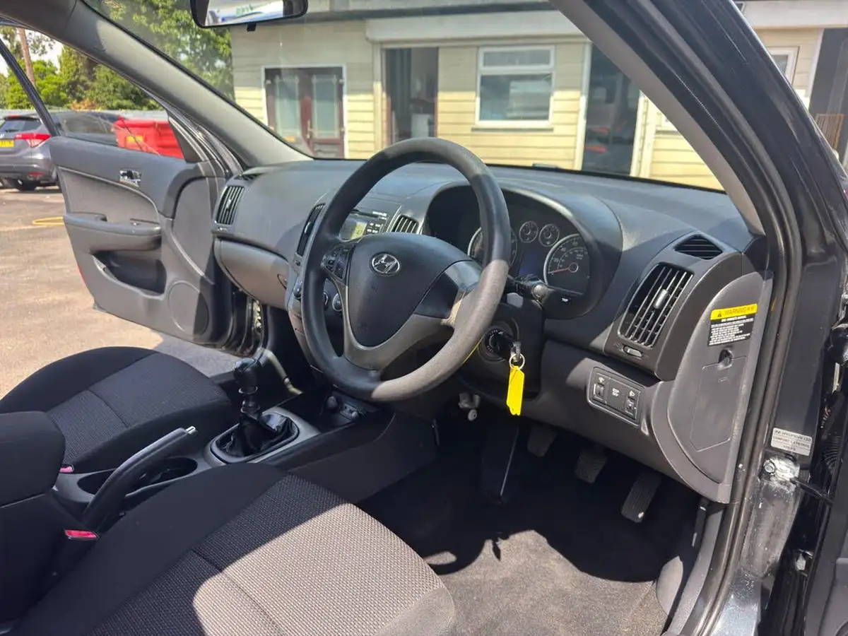 2009-hyundai-i30-14-comfort-big-18