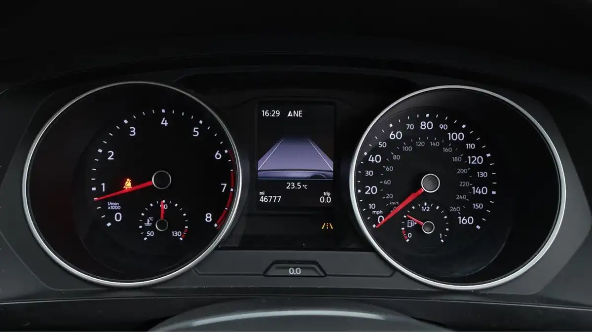 2018-volkswagen-tiguan-14-tsi-se-navigation-125ps-ss-big-10