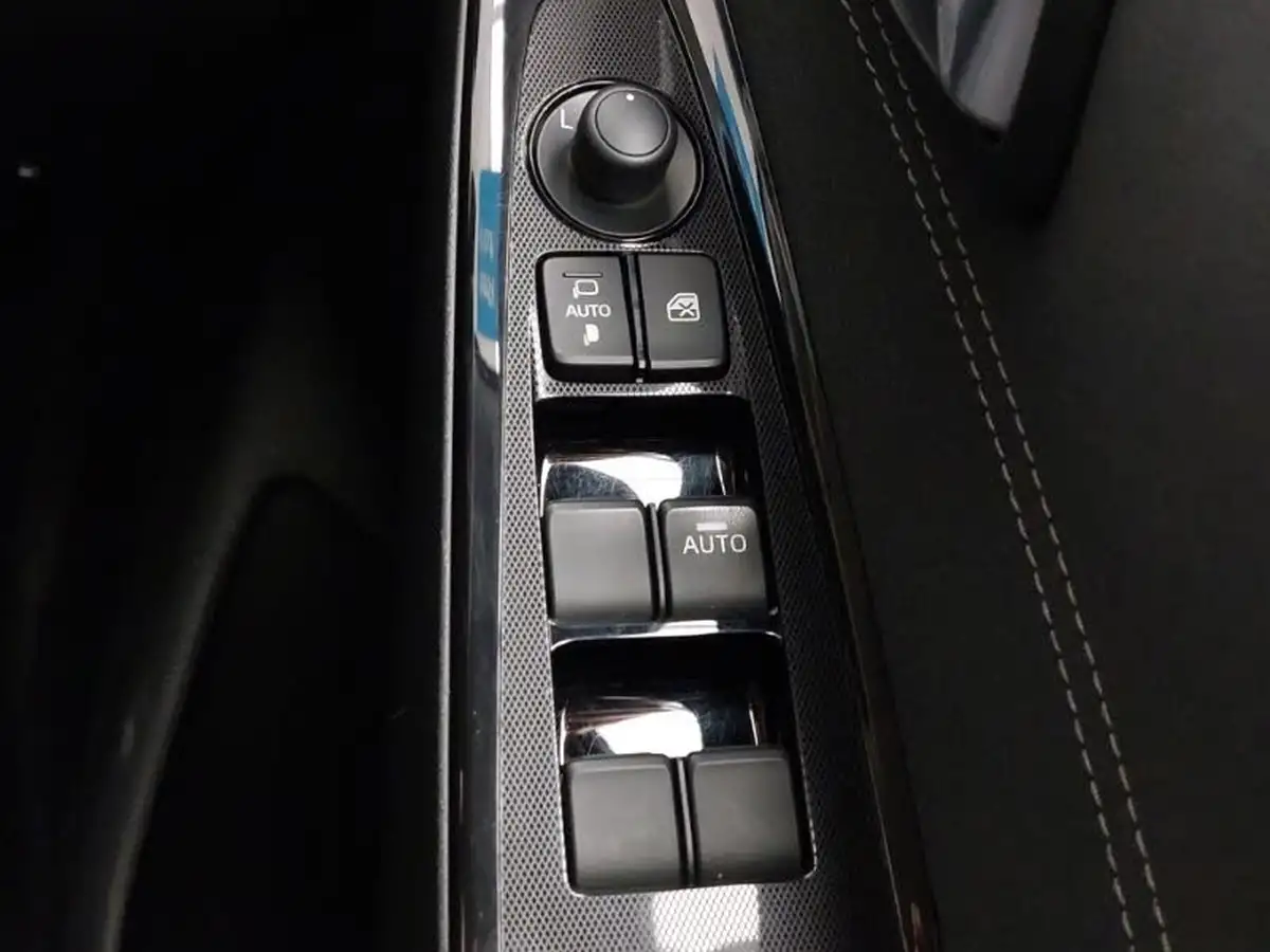 2019-mazda-mazda2-15-sport-nav-auto-big-18