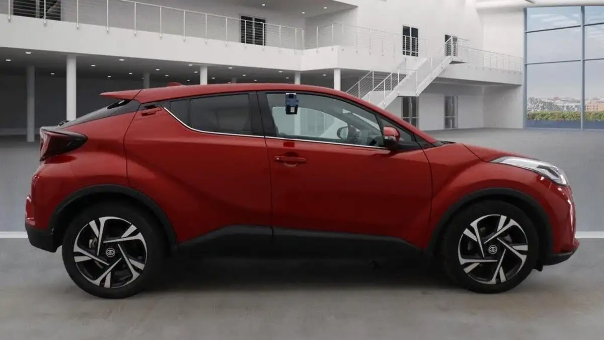 2022-toyota-c-hr-18-vvt-i-design-big-4