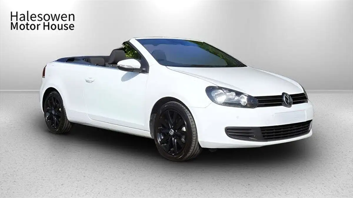 2013-volkswagen-golf-16td-se-bluemotion-tech-cabriolet-2d-big-1