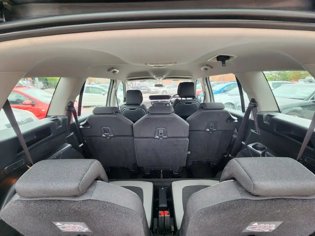 2016-citroen-grand-c4-picasso-16bluehdi-exclusive-eat6-big-20