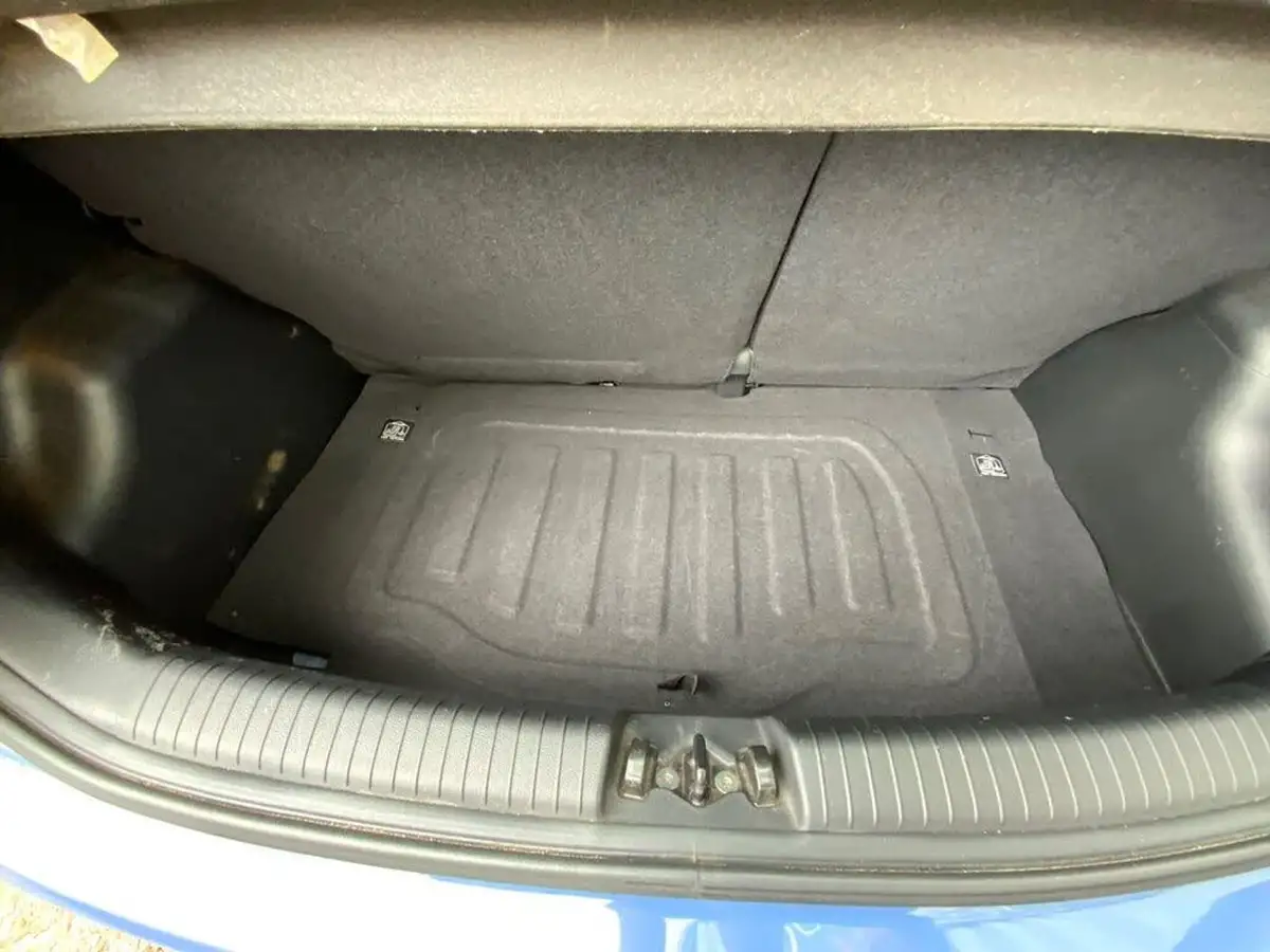 2016-hyundai-i10-12-se-auto-big-28
