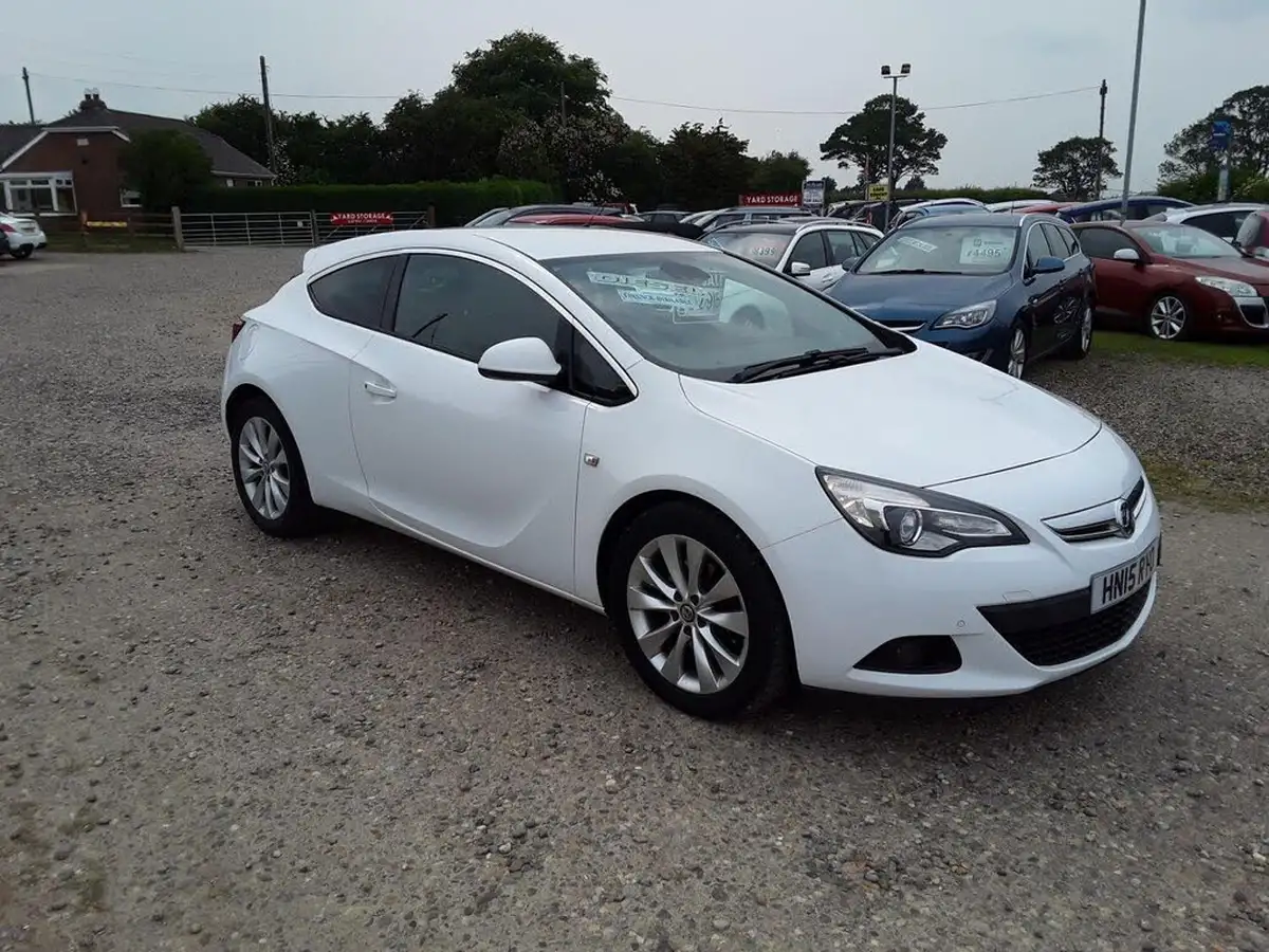 2015-vauxhall-gtc-16cdti-sri-16v-110ps-big-0