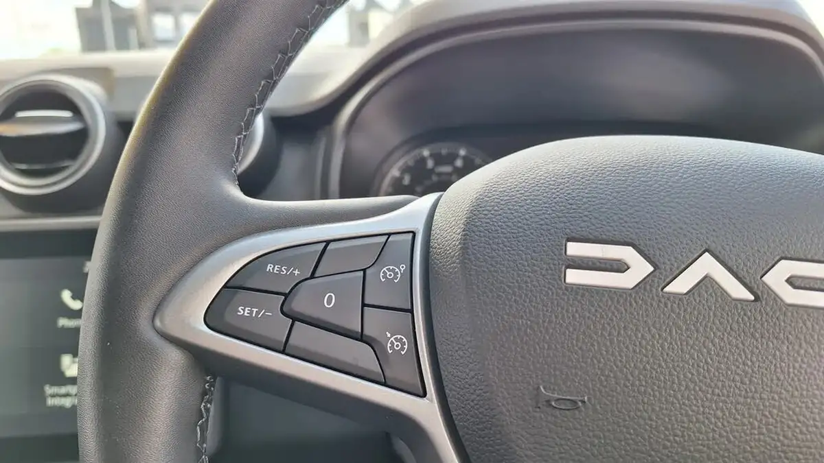 2025-dacia-duster-13-tce-extreme-150bhp-1332cc-edc-big-5