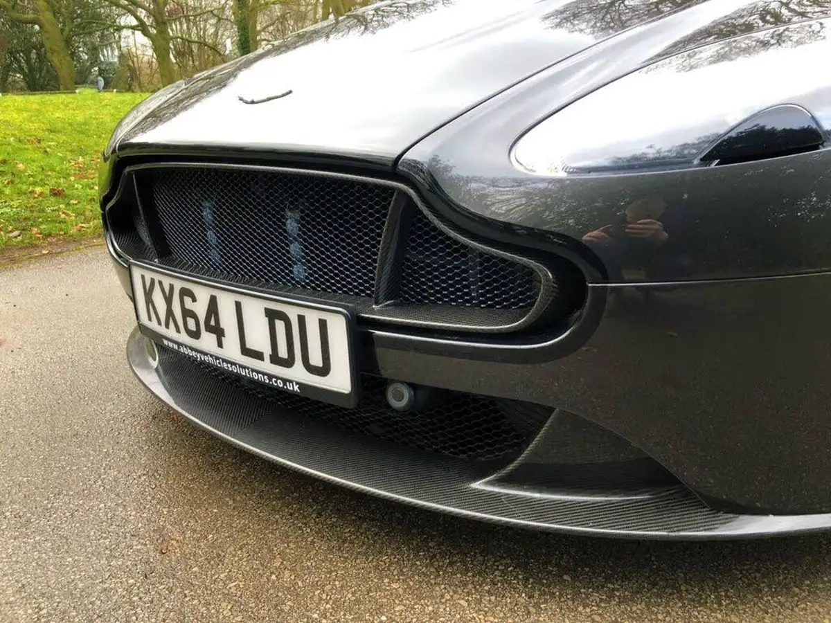 2014-aston-martin-vantage-big-9